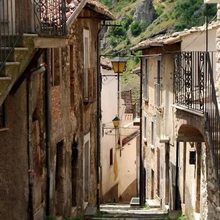 Ai Piedi Del Gran Sasso * Ассерджи